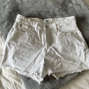 Denizen by Levi’s white denim short, size 8